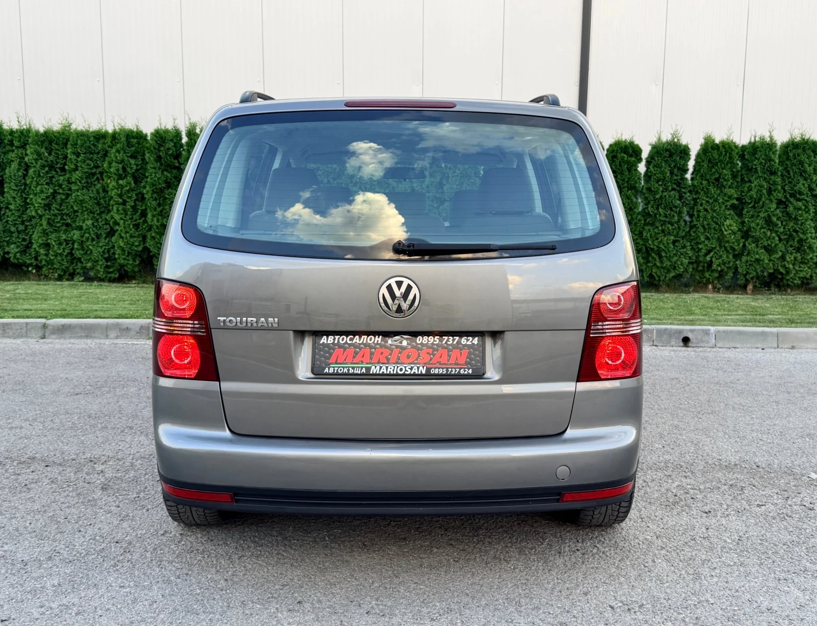 VW Touran 1.9 TDI* АВТОМАТ* FACELIFT* ИТАЛИЯ, снимка 5 - Автомобили и джипове - 56037487