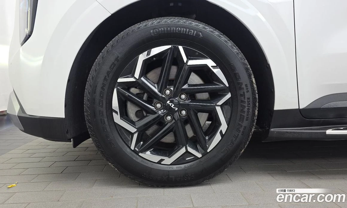 Kia Carnival Diesel 9-Seater Prestige, снимка 5 - Автомобили и джипове - 56155283