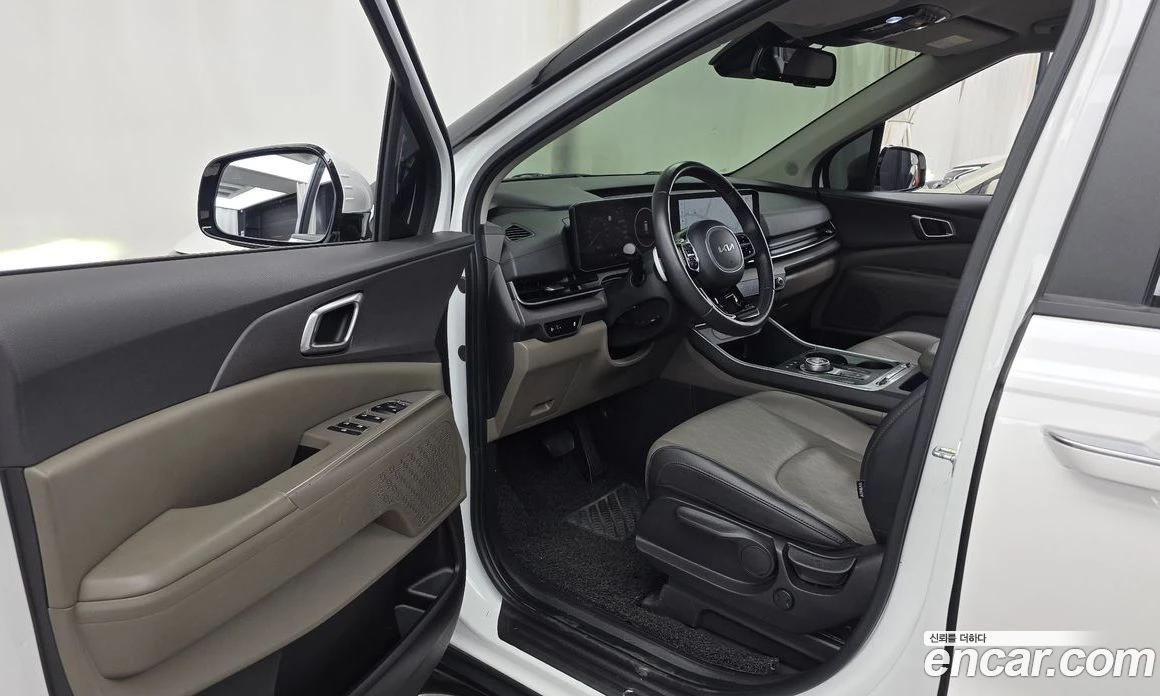 Kia Carnival Diesel 9-Seater Prestige, снимка 10 - Автомобили и джипове - 56155283