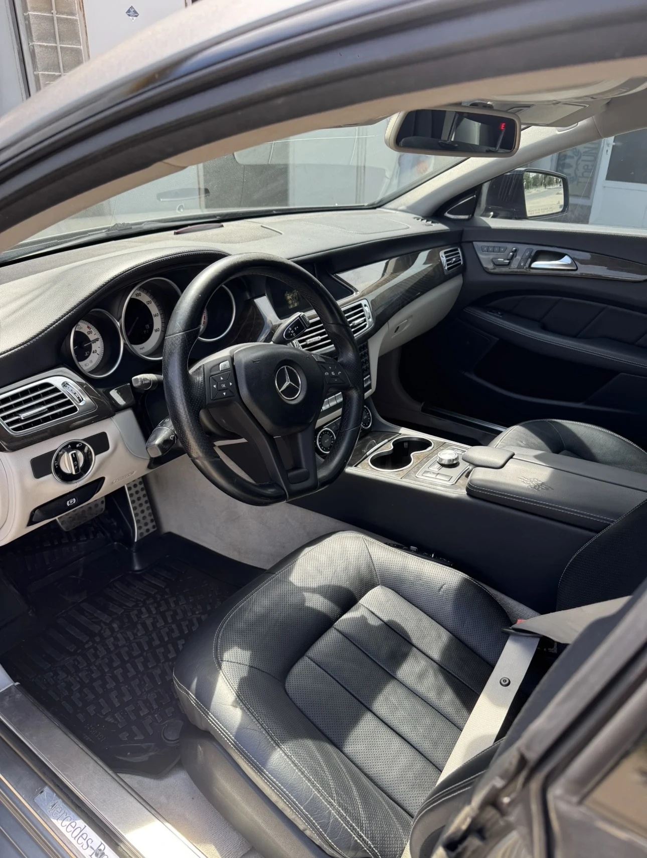 Mercedes-Benz CLS 550, снимка 8 - Автомобили и джипове - 56644028