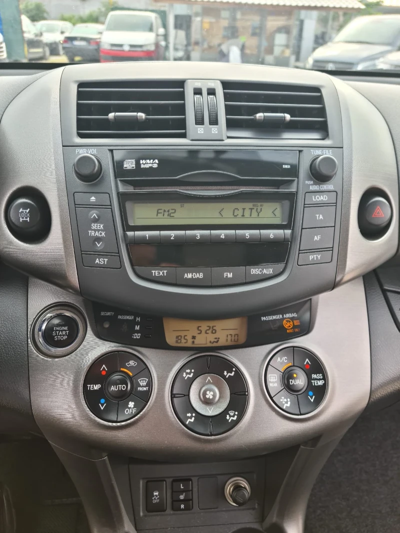 Toyota Rav4 Facelift Luxury, снимка 16 - Автомобили и джипове - 50916358