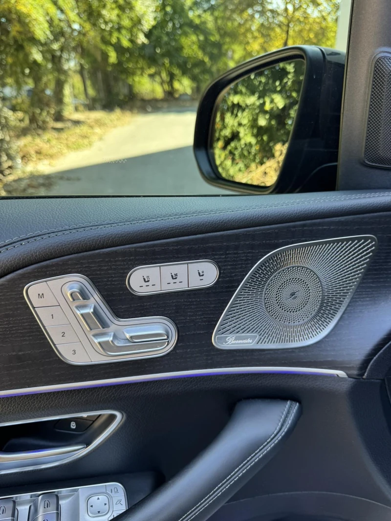Mercedes-Benz GLS 63 AMG, снимка 16 - Автомобили и джипове - 51610131