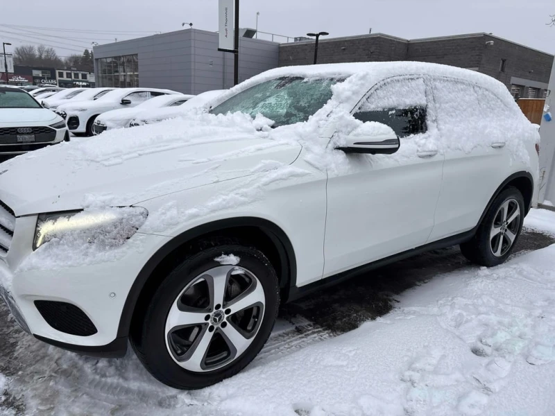 Mercedes-Benz GLC 300 / 4MATIC / 360  / PANO / CARFAX / KEYLESS /, снимка 2 - Автомобили и джипове - 53398225