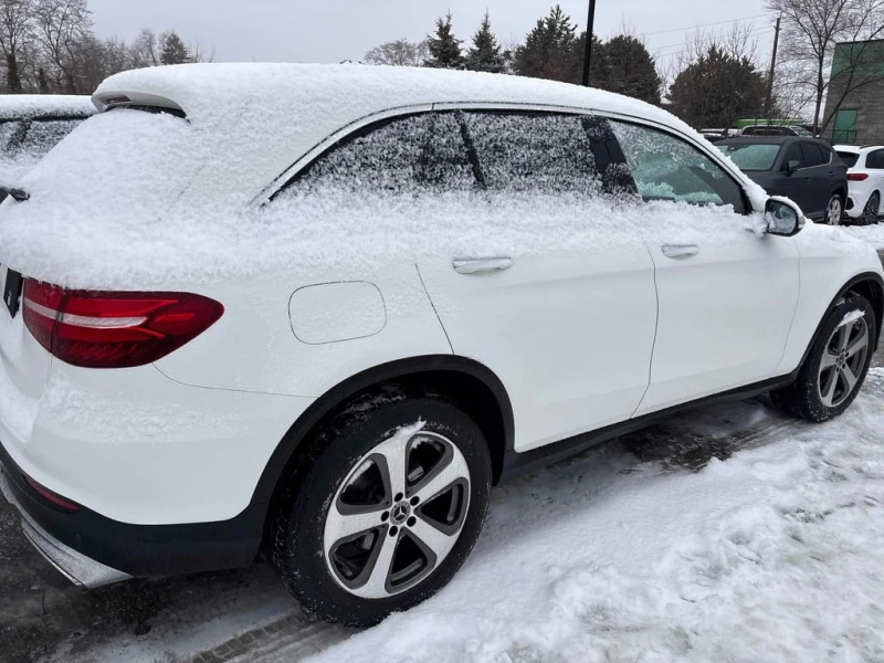 Mercedes-Benz GLC 300 / 4MATIC / 360  / PANO / CARFAX / KEYLESS /, снимка 3 - Автомобили и джипове - 53398225