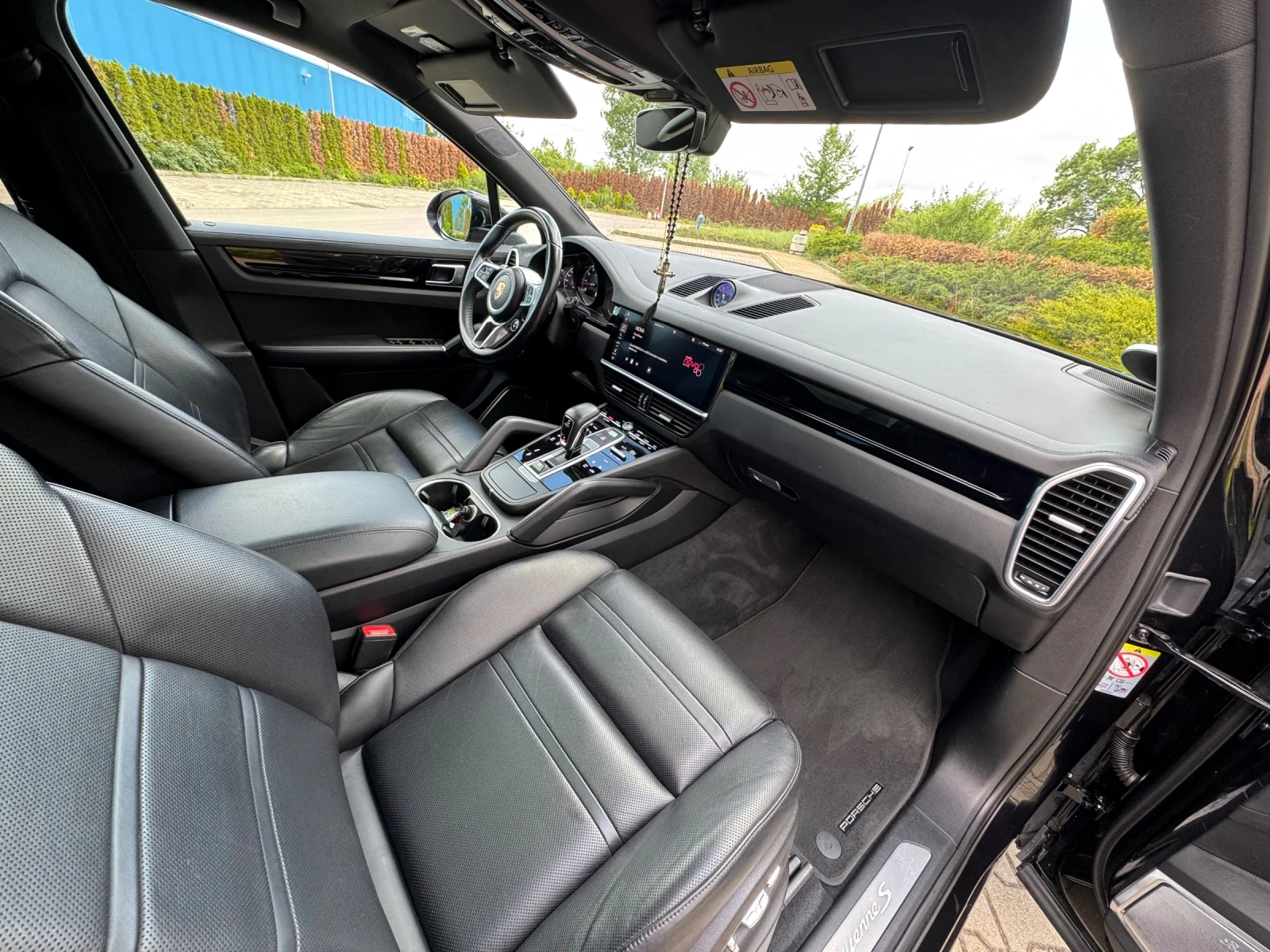 Porsche Cayenne Platinum Edition.Night Vision/DISTRONIC/VAKUM/360  - изображение 6
