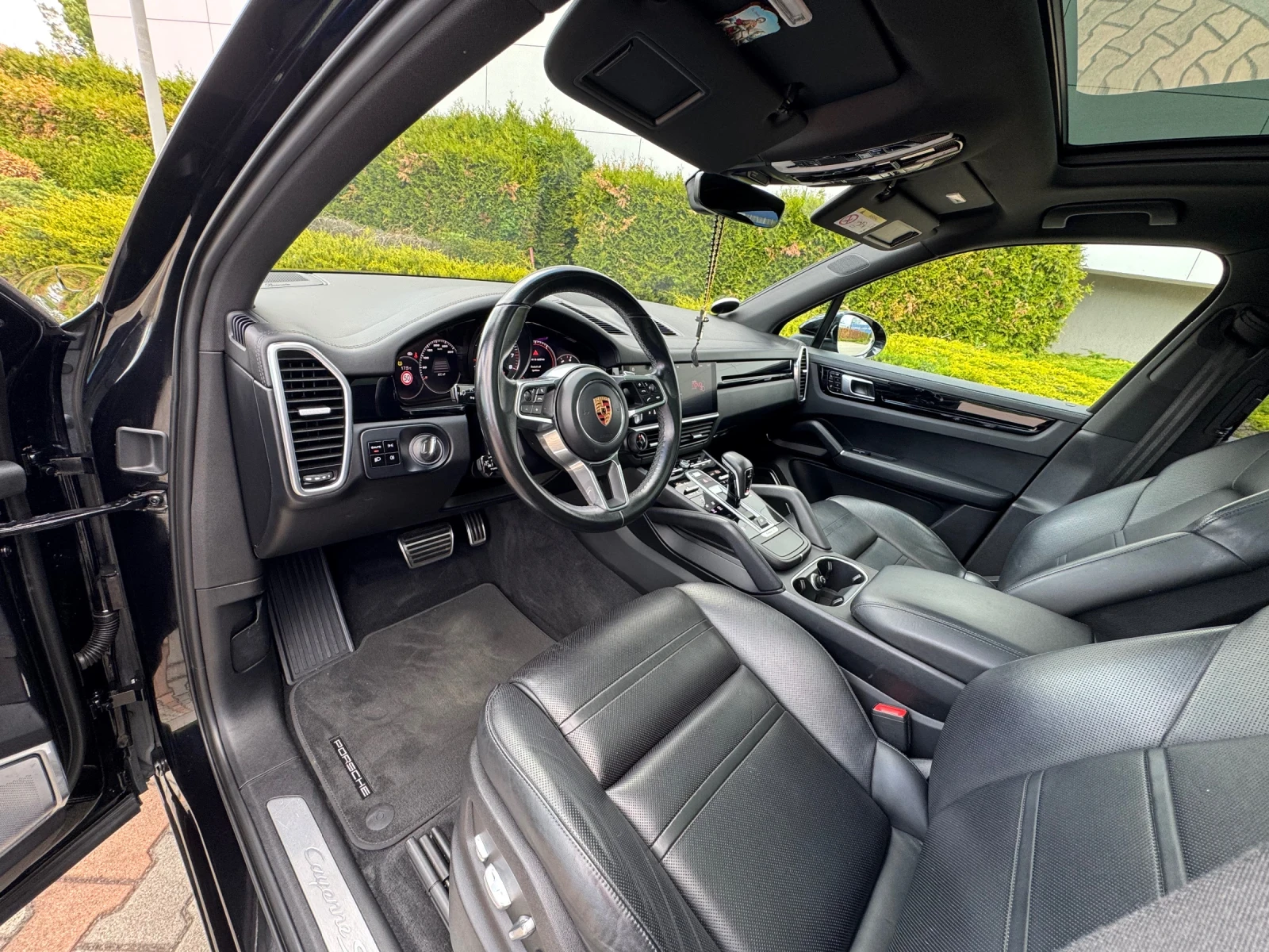 Porsche Cayenne Platinum Edition.Night Vision/DISTRONIC/VAKUM/360  - изображение 5