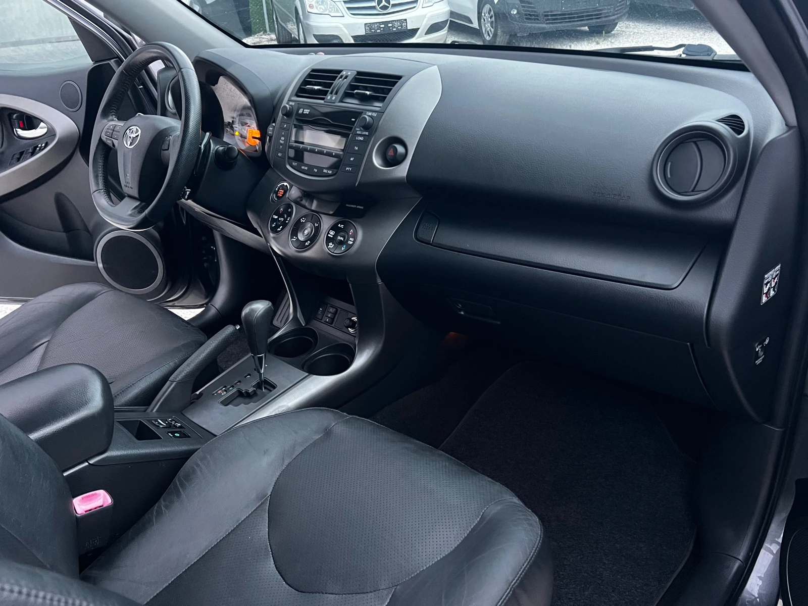 Toyota Rav4 Facelift Luxury - изображение 9
