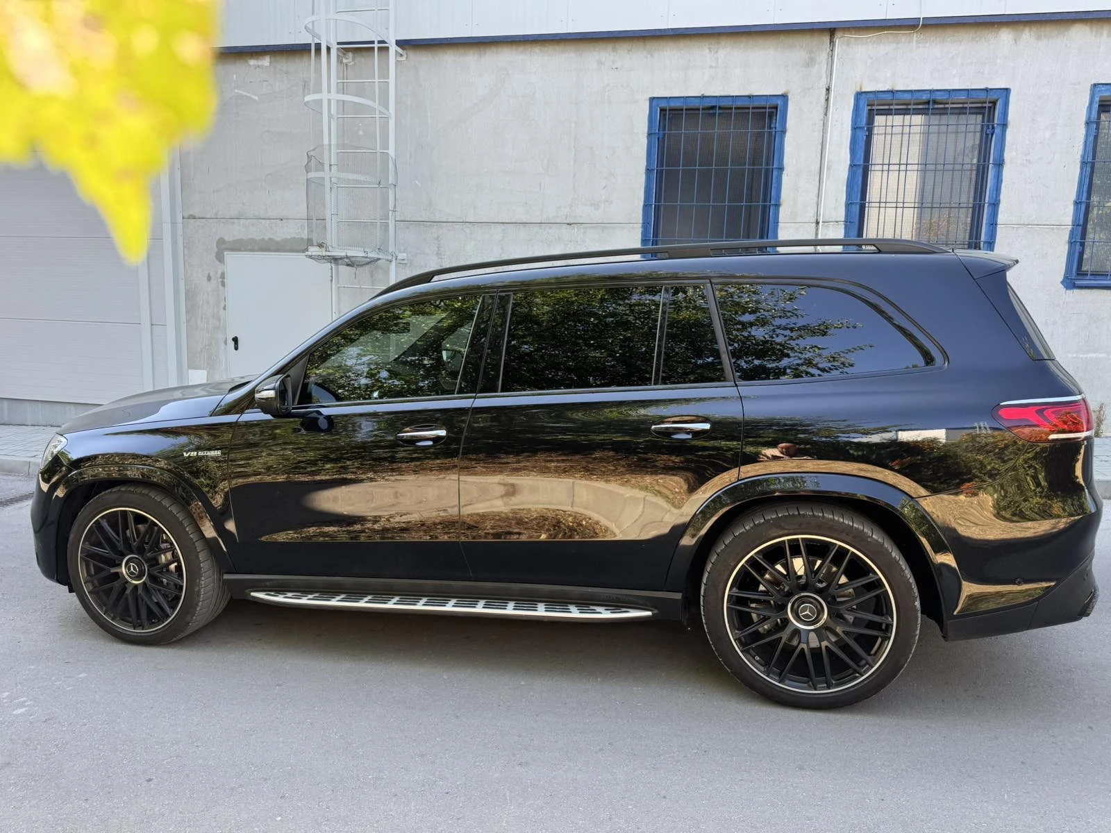Mercedes-Benz GLS 63 AMG  - изображение 7