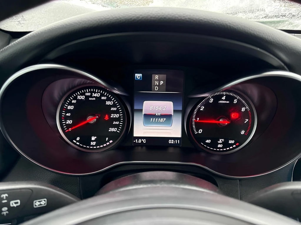 Mercedes-Benz GLC 300 / 4MATIC / 360  / PANO / CARFAX / KEYLESS / - изображение 8