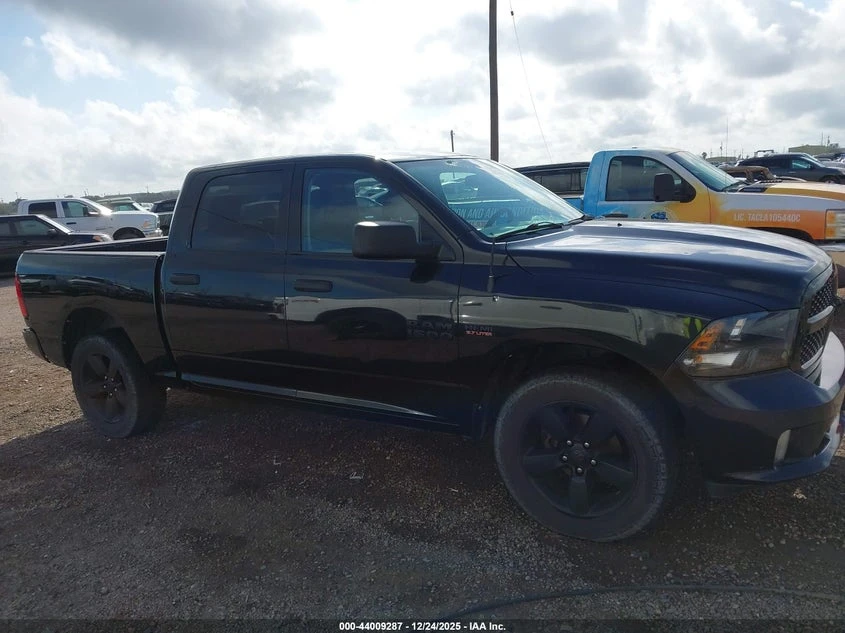 Dodge RAM 1500 5.7l Express 4X2 5'7 Box, снимка 13 - Автомобили и джипове - 53847378