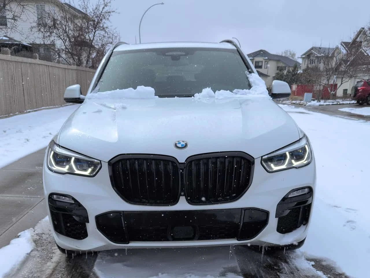 BMW X5 * XDRIVE50I * LASER* DISTRONIC* ОБДУХВАНЕ* , снимка 2 - Автомобили и джипове - 54473880