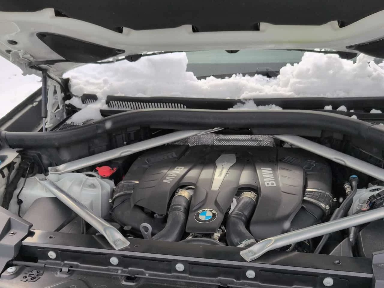 BMW X5 * XDRIVE50I * LASER* DISTRONIC* ОБДУХВАНЕ* , снимка 8 - Автомобили и джипове - 54473880