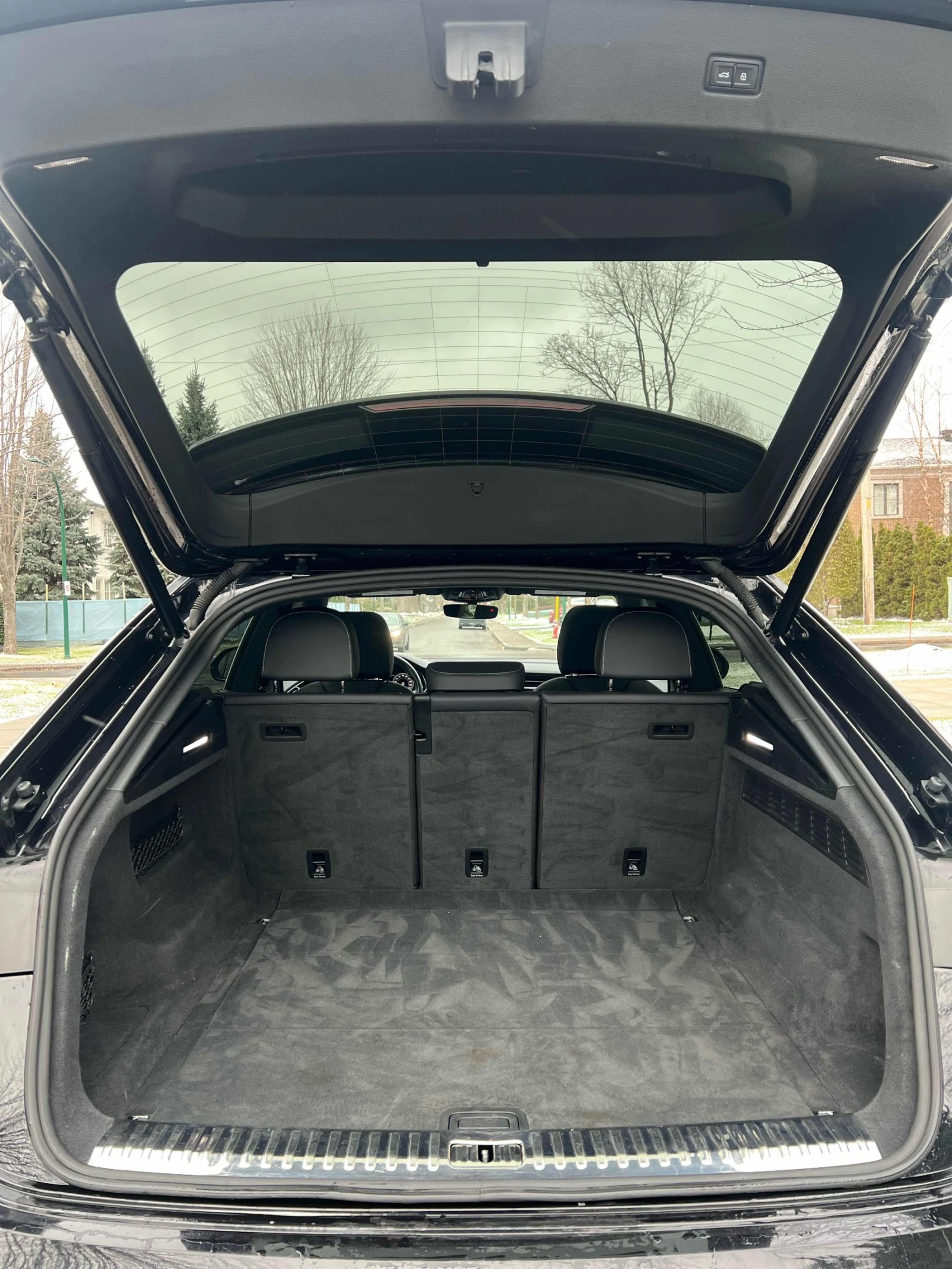 Audi Q8 2020 Progressiv * S LINE * 2 Комплекта Гуми* 360, снимка 12 - Автомобили и джипове - 54568465