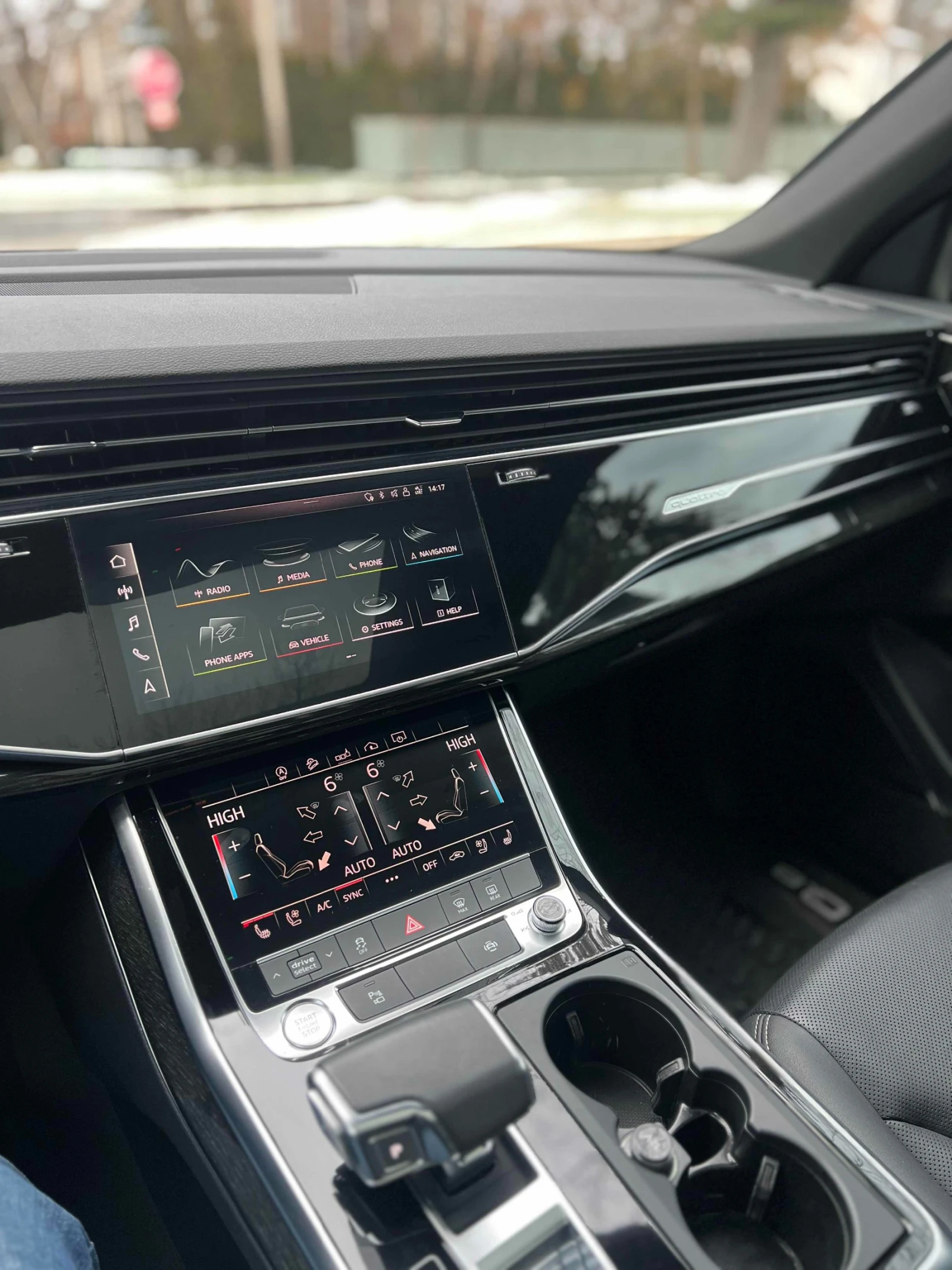 Audi Q8 2020 Progressiv * S LINE * 2 Комплекта Гуми* 360, снимка 9 - Автомобили и джипове - 54568465