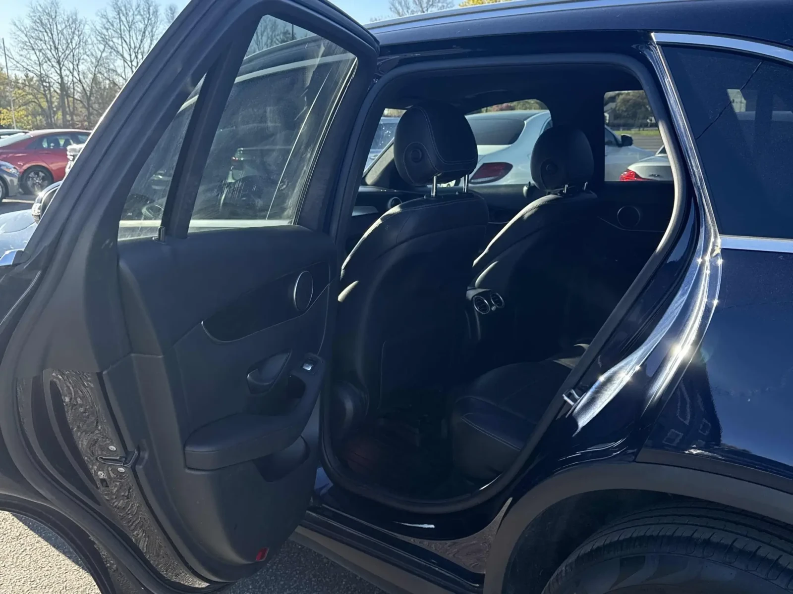 Mercedes-Benz GLC 300 * CARFAX * АВТО КРЕДИТ * , снимка 9 - Автомобили и джипове - 54811833