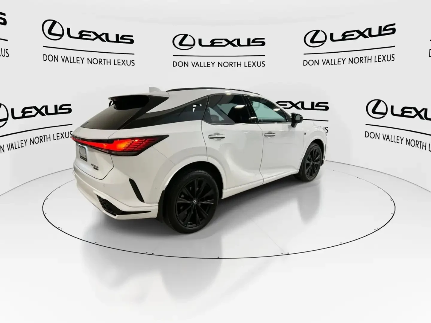 Lexus RX 500h F SPORT 3 * MARK LEVINSON * 360 CAM * БЕЗ ИНЦИДЕНТ, снимка 6 - Автомобили и джипове - 55479604