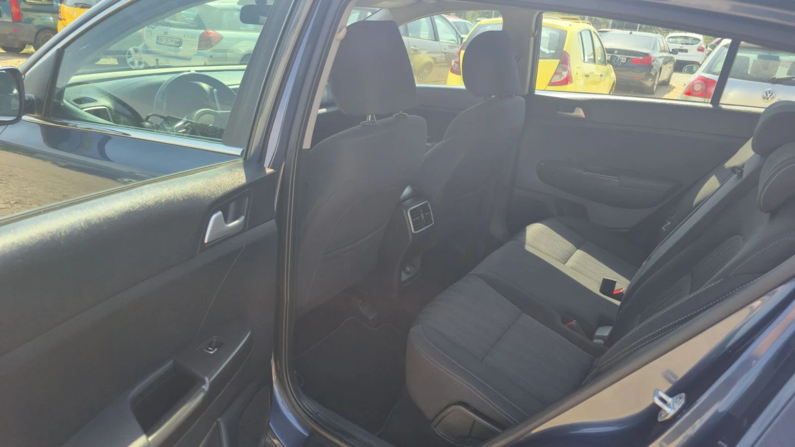 Kia Sportage 1.6 GDI, снимка 6 - Автомобили и джипове - 55641784