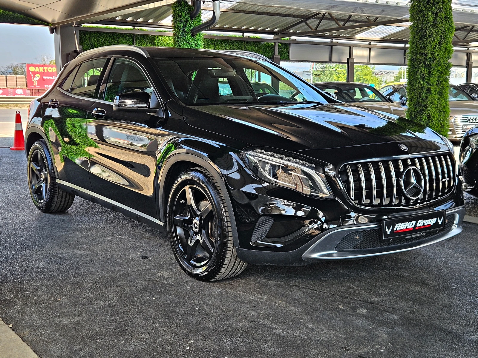 Mercedes-Benz GLA 220 AMG/4MATIC/GERMANY/CAMERA/OFFROAD/CAR PLAY/LIZING, снимка 3 - Автомобили и джипове - 56021870