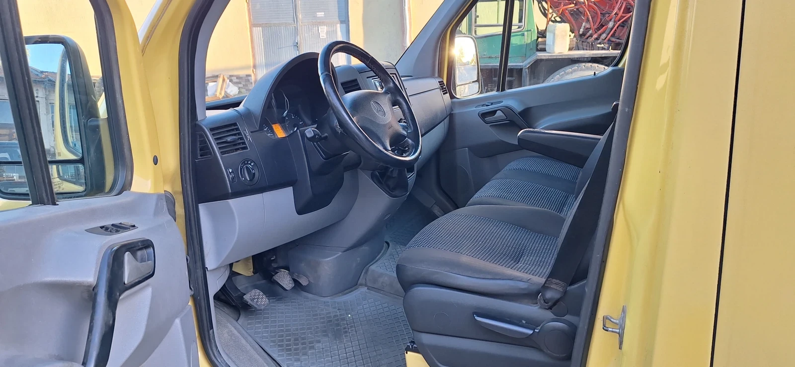 Mercedes-Benz Sprinter 315 2.2cdi, снимка 11 - Бусове и автобуси - 54322789