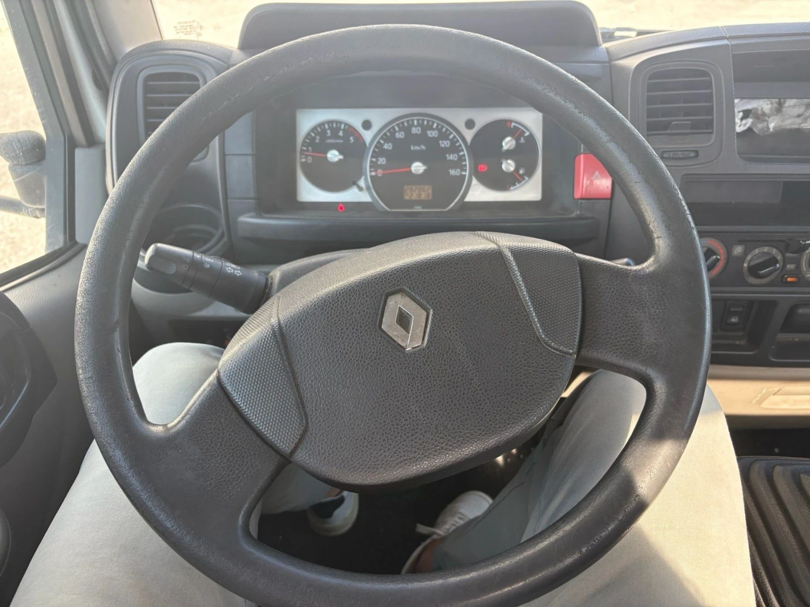 Renault Maxity Повреден двигател, снимка 5 - Бусове и автобуси - 56681947