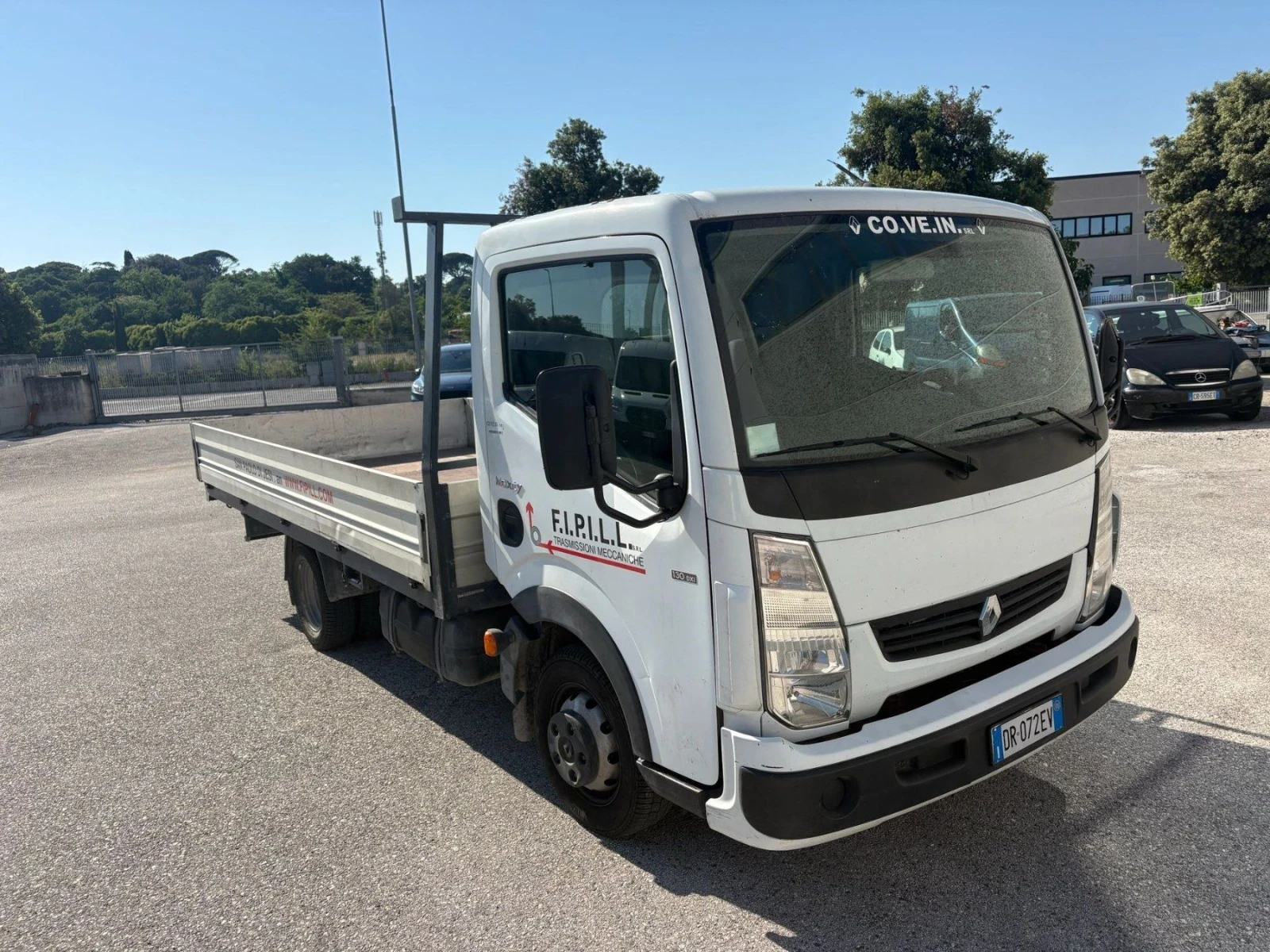 Renault Maxity Повреден двигател, снимка 2 - Бусове и автобуси - 56681947