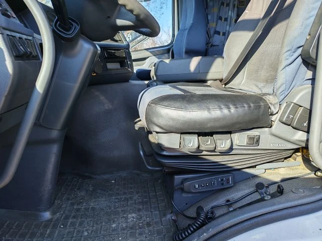 Volvo Fm 300 с кран PK17500, снимка 11 - Камиони - 53442425