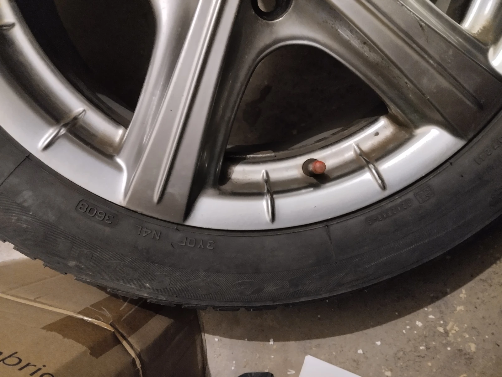 Гуми с джанти Firestone 205/55R16, снимка 8 - Гуми и джанти - 54641829