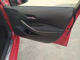 Toyota Corolla 1.8 Hybrid /Business Tech /Реални Км / Гаранционен, снимка 13