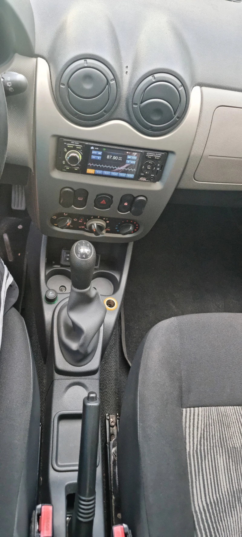 Dacia Sandero 1.2 ГАЗ/БЕНЗИН, снимка 13 - Автомобили и джипове - 47623852