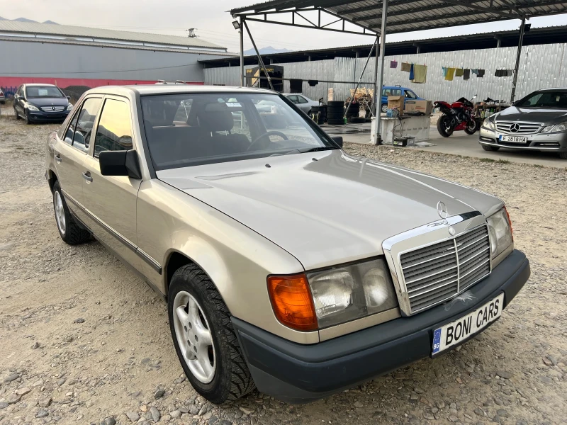 Mercedes-Benz 124 200D 72к.с. Шибедах, снимка 3 - Автомобили и джипове - 47833820