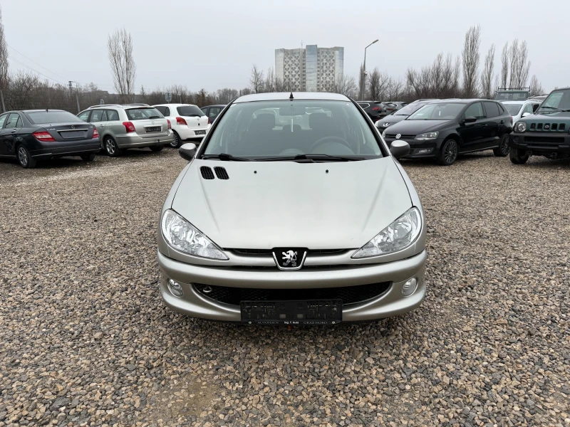 Peugeot 206 1.1i-60PS-KLIMA, снимка 2 - Автомобили и джипове - 48296557