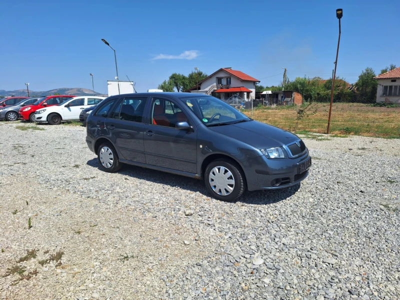 Skoda Fabia 1.4i klima, снимка 5 - Автомобили и джипове - 52079527