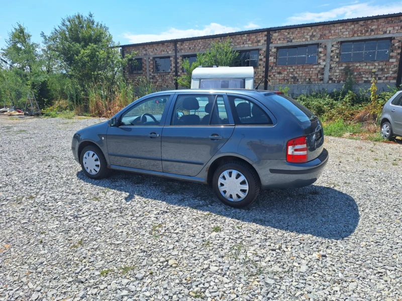 Skoda Fabia 1.4i klima, снимка 2 - Автомобили и джипове - 52079527