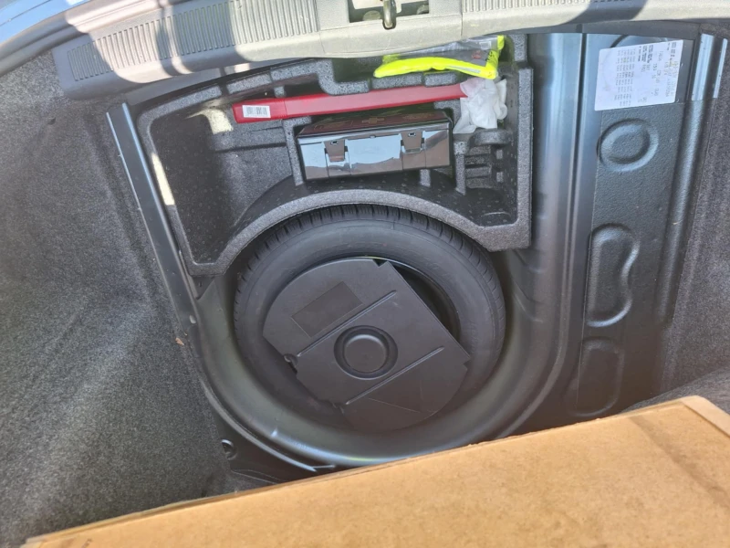 Skoda Fabia 1.4i klima, снимка 10 - Автомобили и джипове - 52079527