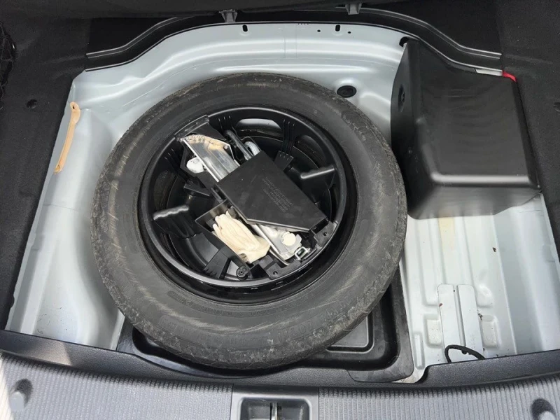 Mercedes-Benz C 220, снимка 10 - Автомобили и джипове - 52356861