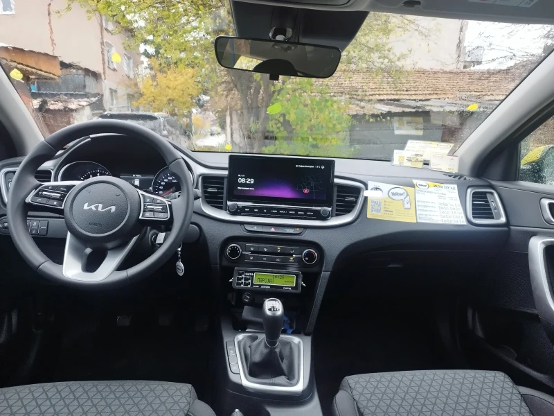 Kia Ceed, снимка 5 - Автомобили и джипове - 52372449