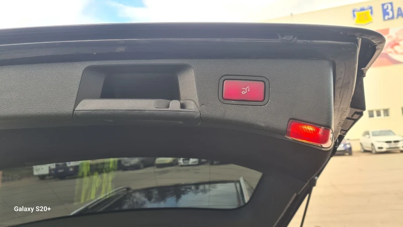 Mercedes-Benz E 350 4MATIC, снимка 9 - Автомобили и джипове - 52833916