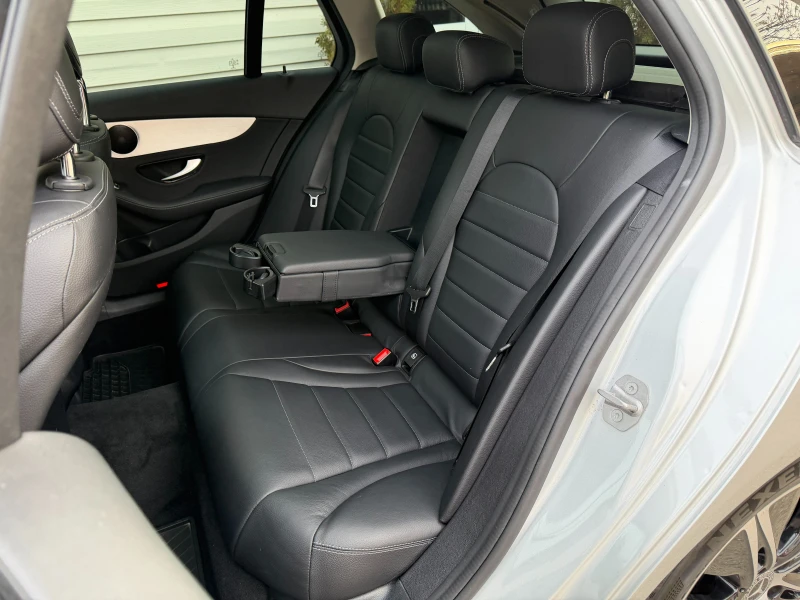 Mercedes-Benz C 220 D* СЕРВИЗНА КНИЖКА С ПЪЛНА ИСТОРИЯ В МЕРЦЕДЕС, снимка 9 - Автомобили и джипове - 52849482