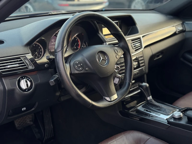 Mercedes-Benz E 250 Avantgarde, снимка 8 - Автомобили и джипове - 53045945
