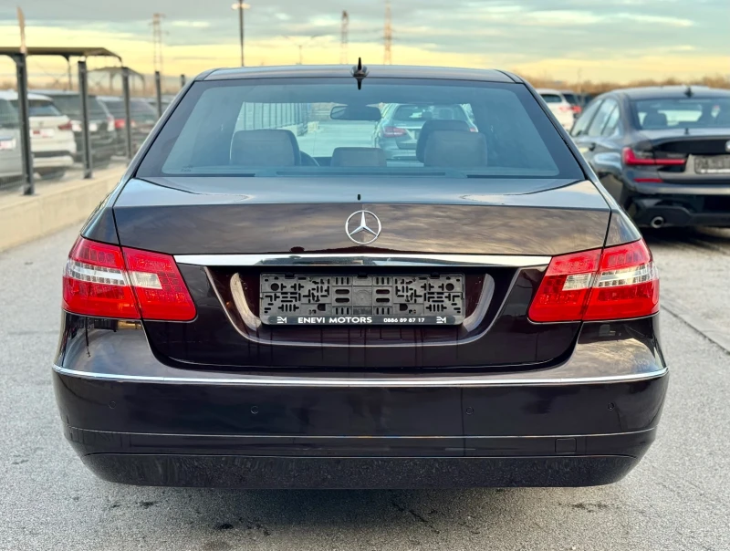 Mercedes-Benz E 250 Avantgarde, снимка 5 - Автомобили и джипове - 53045945