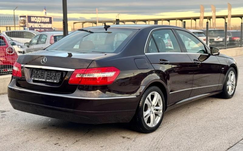 Mercedes-Benz E 250 Avantgarde, снимка 6 - Автомобили и джипове - 53045945