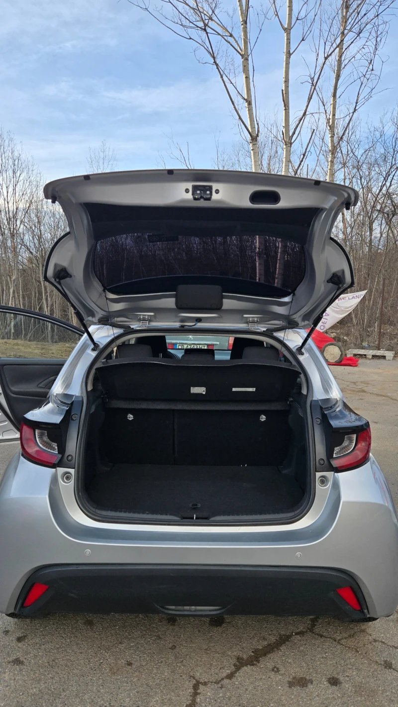 Toyota Yaris 1.5 Hybrid , снимка 4 - Автомобили и джипове - 53166777