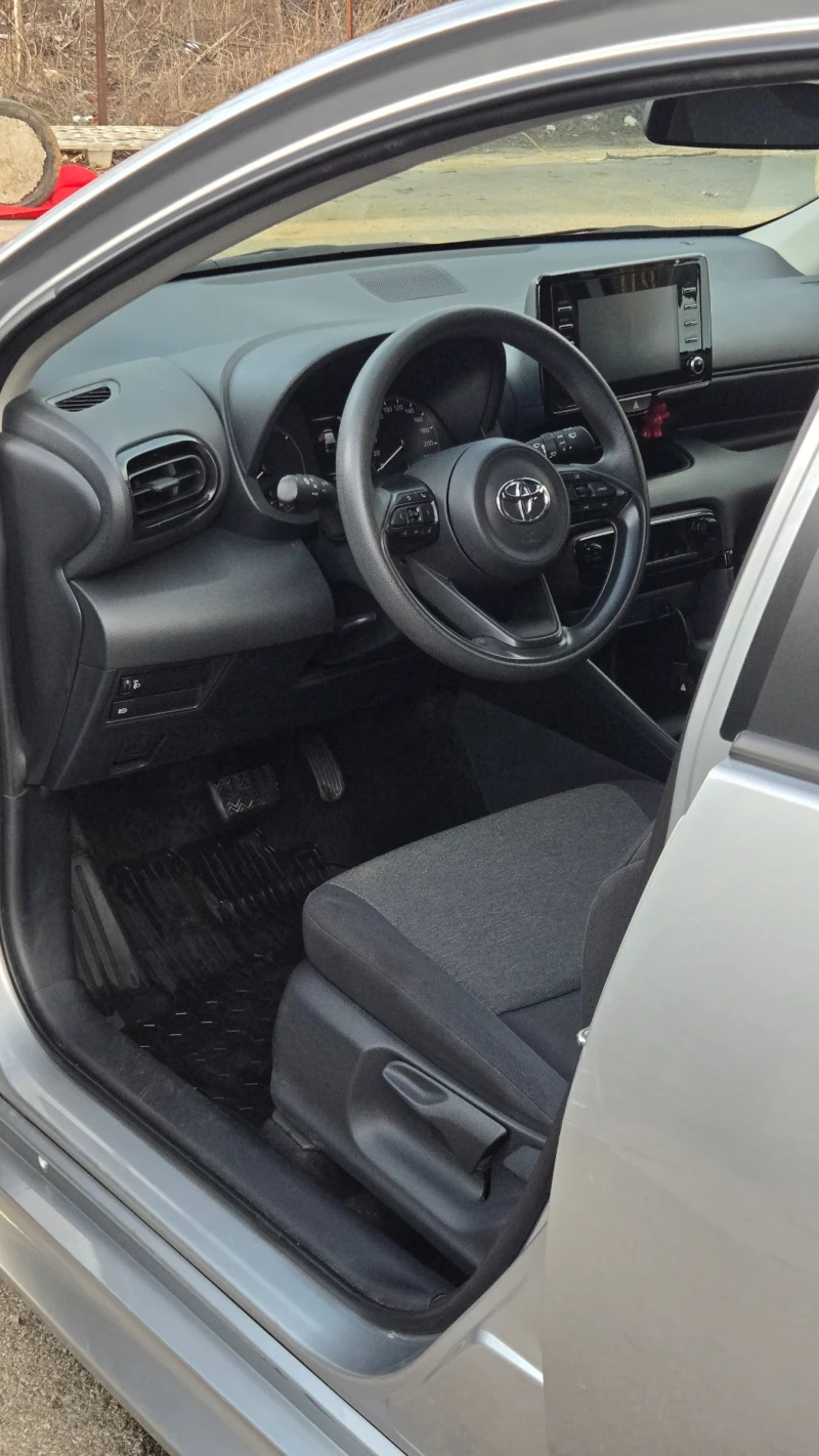 Toyota Yaris 1.5 Hybrid , снимка 5 - Автомобили и джипове - 53166777