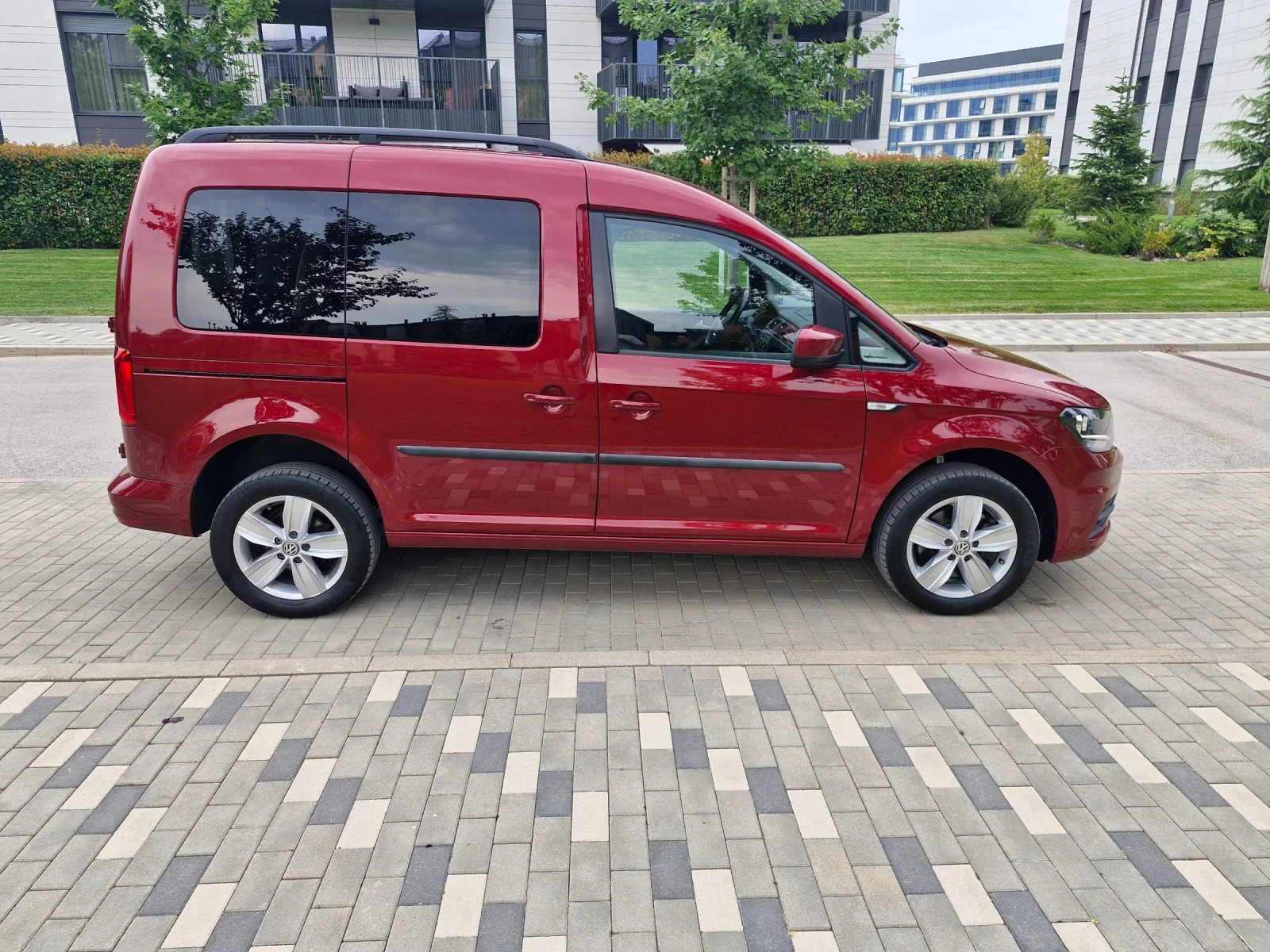 VW Caddy 2.0TDI 4MOTION - изображение 5