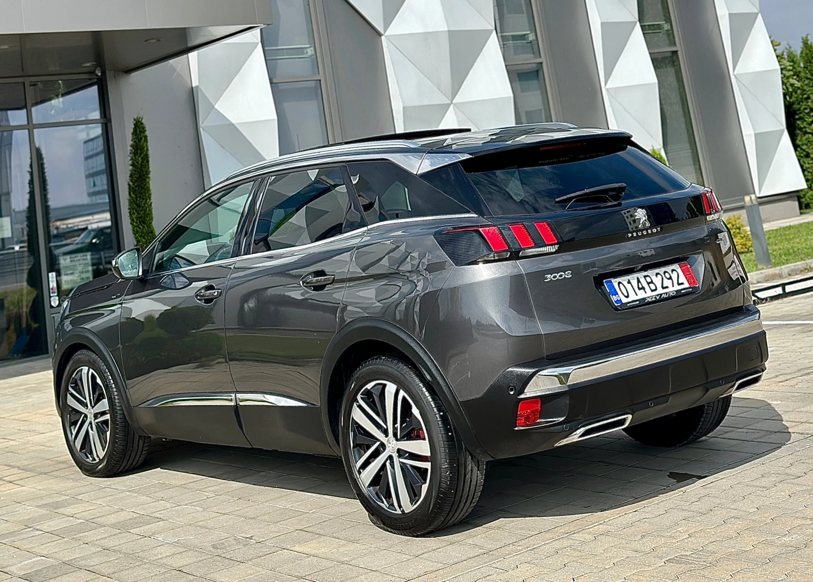 Peugeot 3008 GT-LINE#PANORAMA#360VIEW#KEYLESS GO# - изображение 7