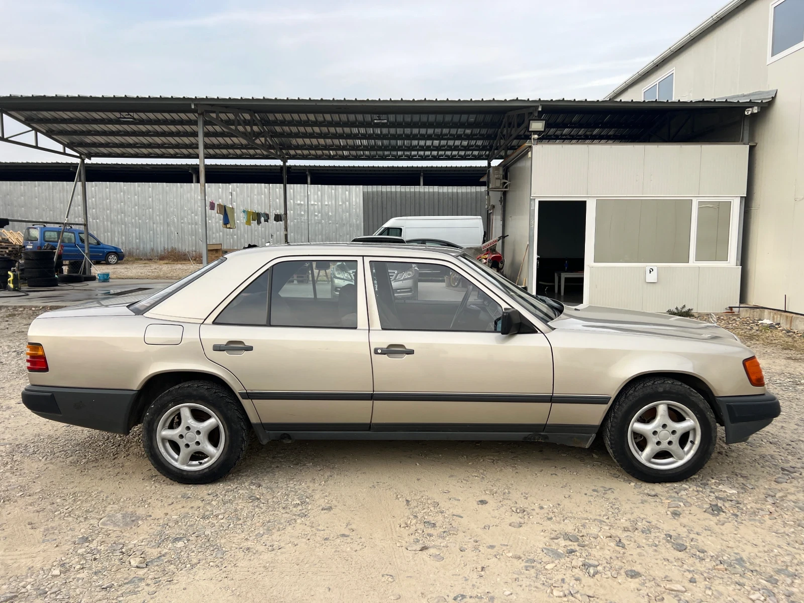 Mercedes-Benz 124 200D 72к.с. Шибедах - изображение 4