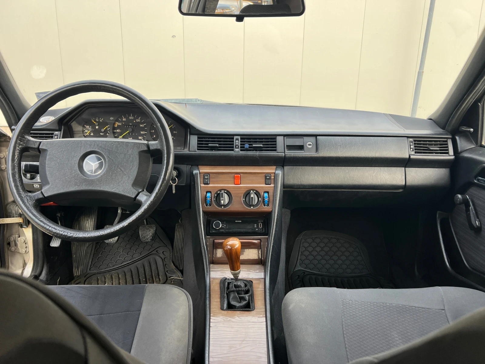 Mercedes-Benz 124 200D 72к.с. Шибедах | Mobile.bg — изображение 14
