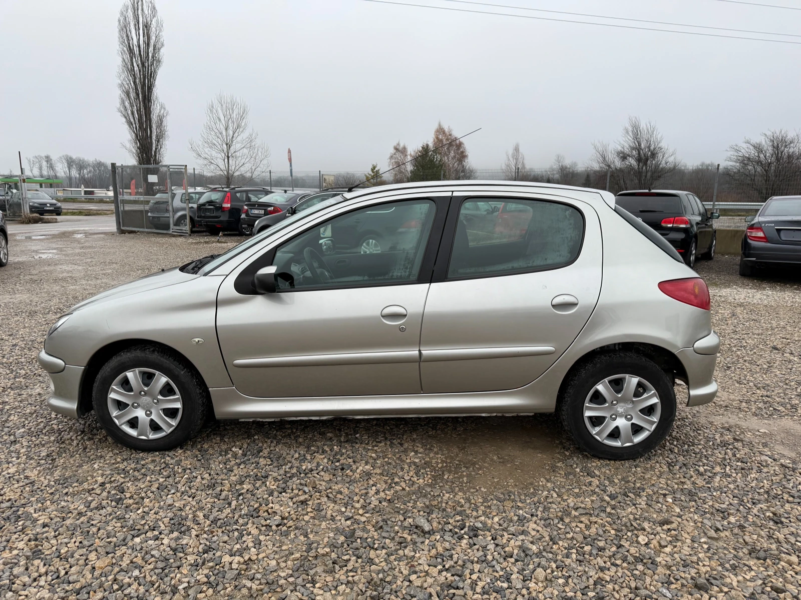 Peugeot 206 1.1i-60PS-KLIMA - изображение 8