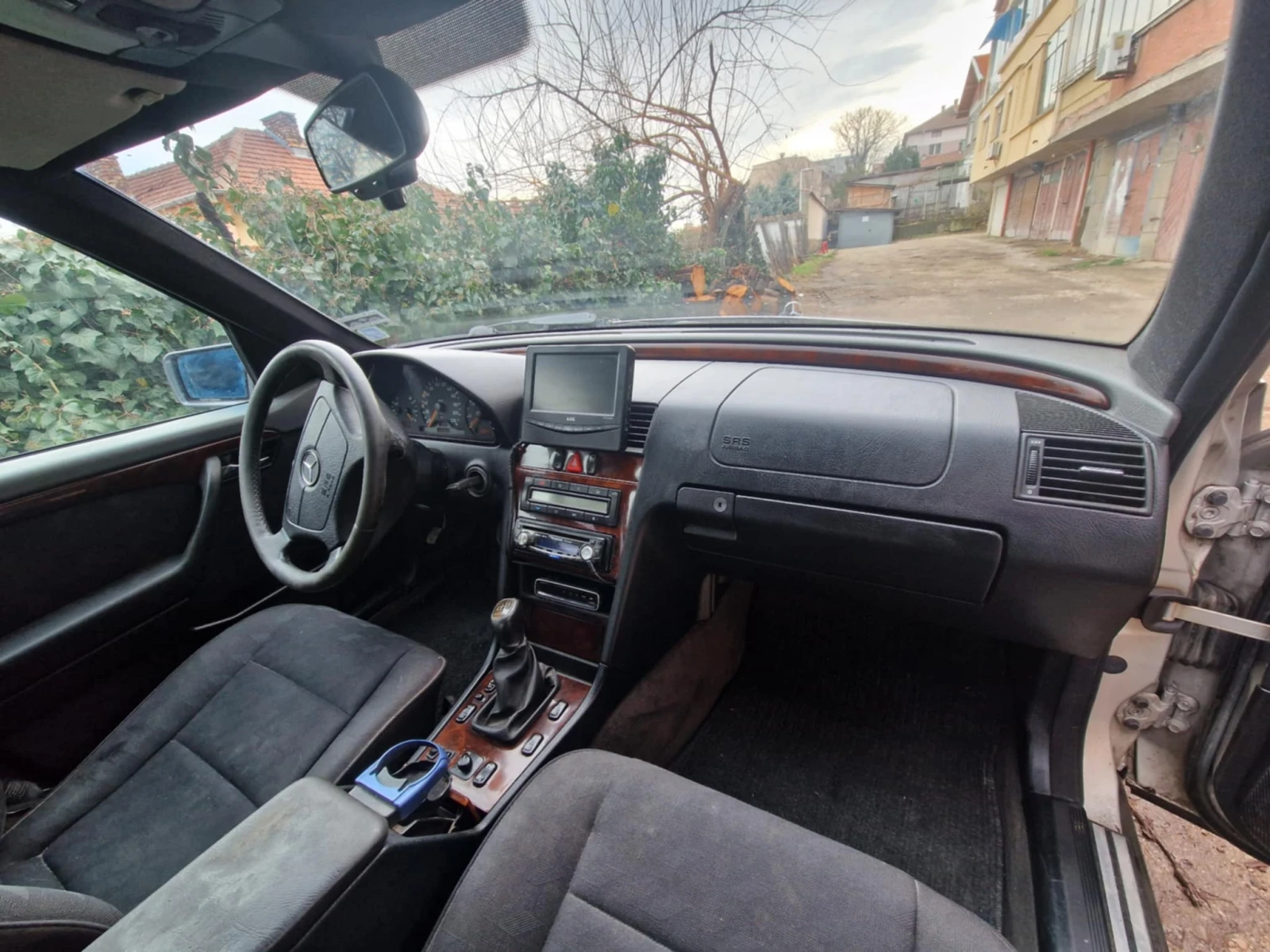 Mercedes-Benz C 220 2.2 D - изображение 3
