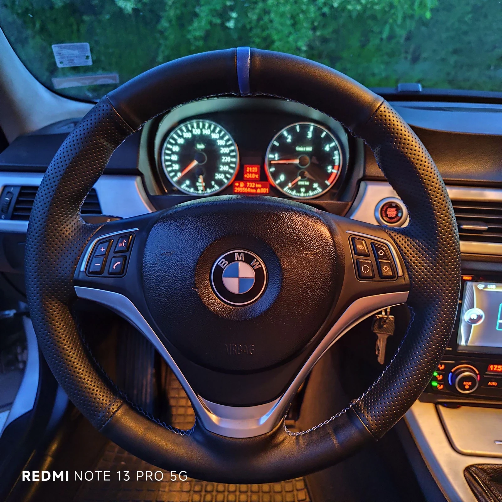 BMW 320  - изображение 9